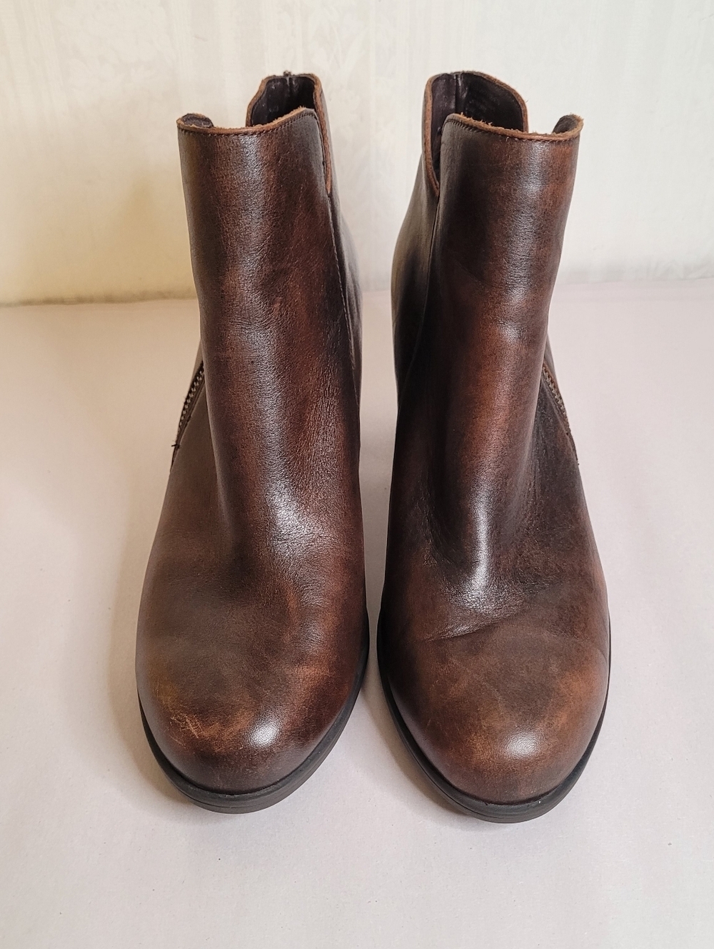 Born Brown Leather Booties 7.5 - Picture 3 of 10